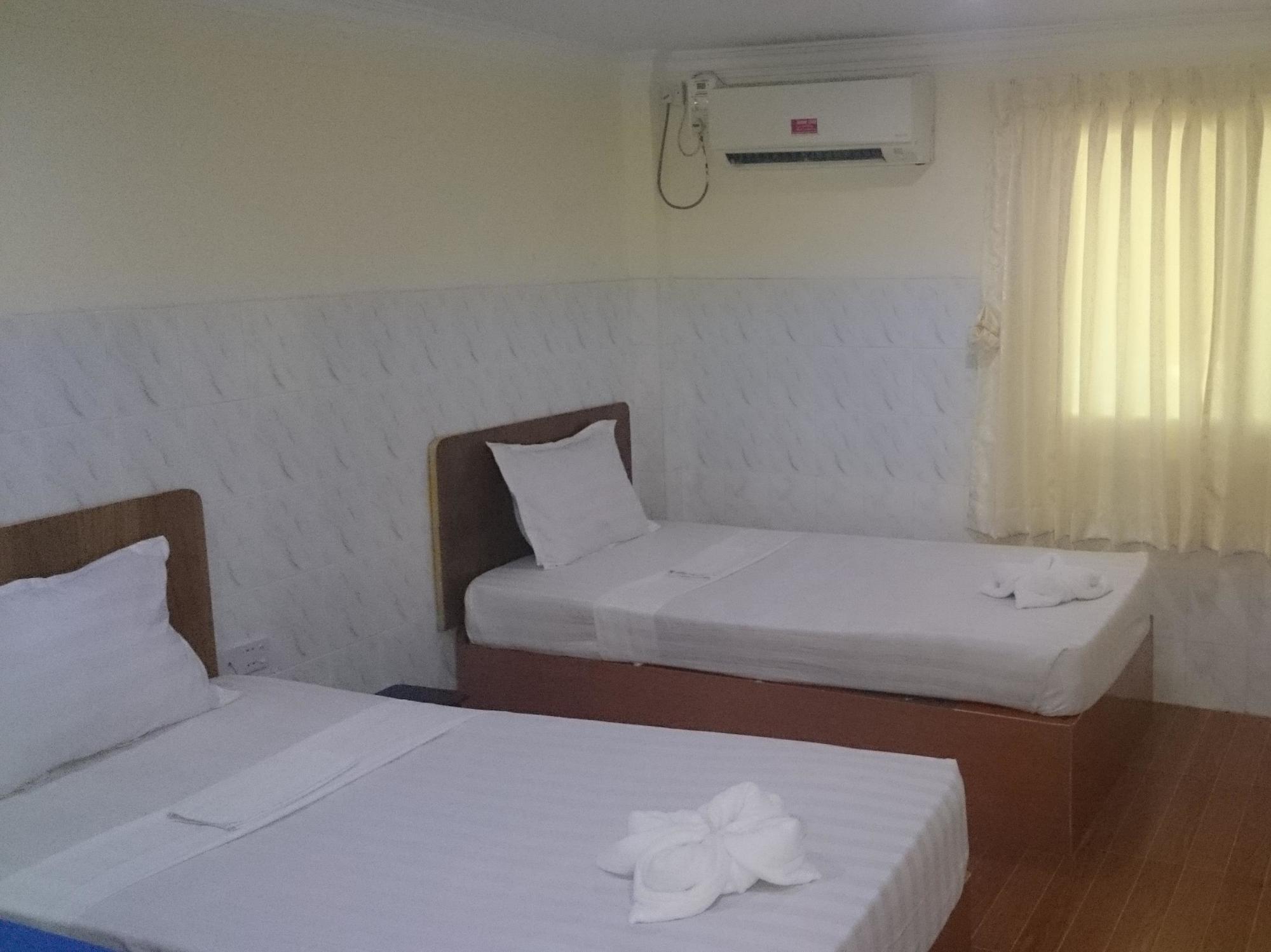 Silver Moon Hotel Yangon Eksteriør bilde